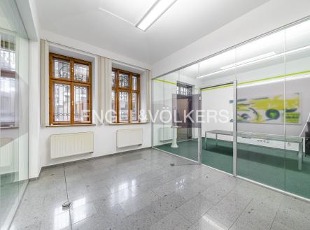 Pronájem - obchodní prostor, 114 m²