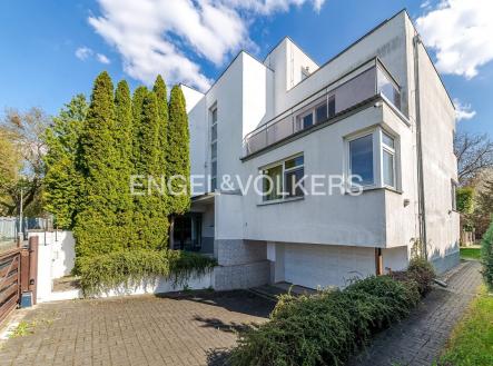 Prodej domu/vily, 311 m²