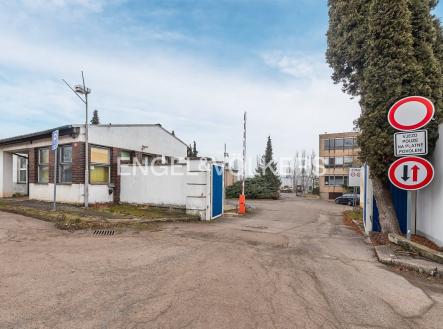 Pronájem komerčního objektu, sklad, 3 100 m²