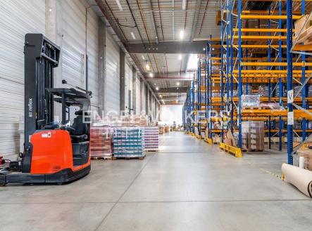 Pronájem komerčního objektu, sklad, 2 000 m²