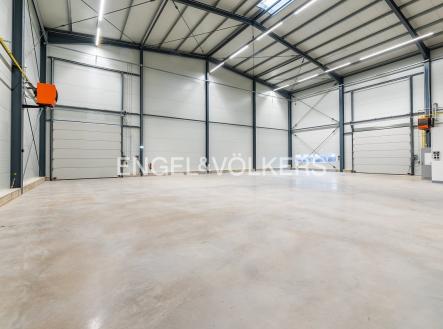 Pronájem komerčního objektu, sklad, 435 m²