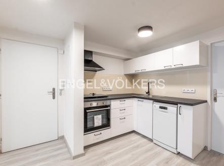 Pronájem bytu, 1+kk, 64 m²