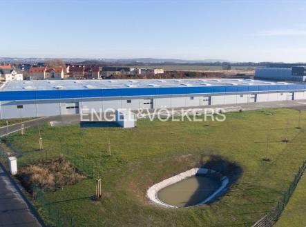 Pronájem komerčního objektu, sklad, 1 140 m²