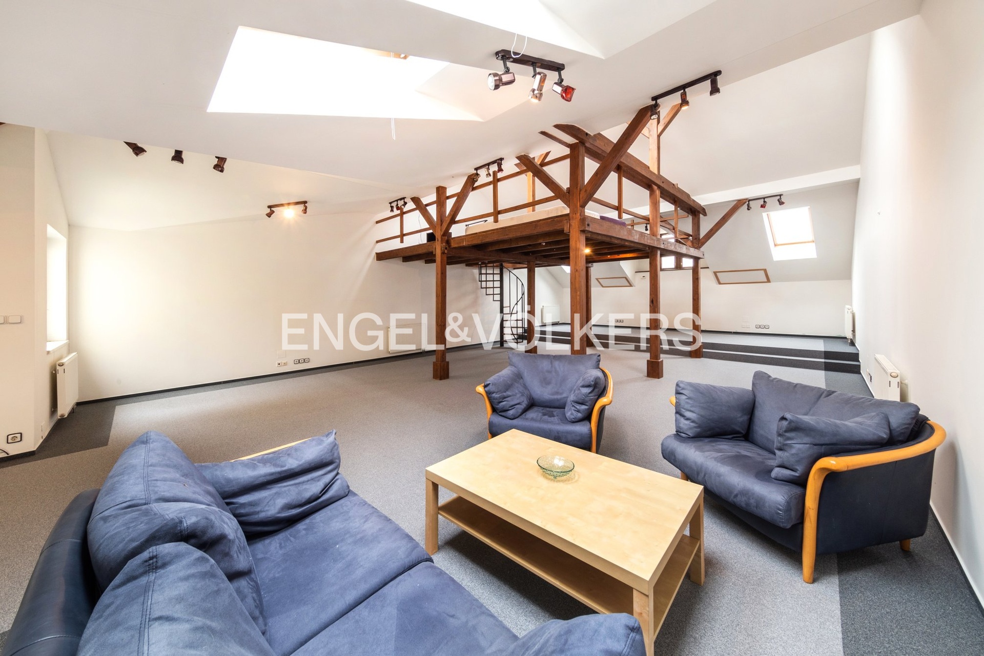 F_0009_IMG_3205_exposé_(2008x1339px)