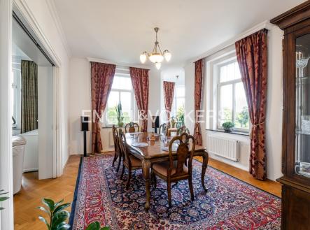 Pronájem domu/vily, 313 m² obrázek