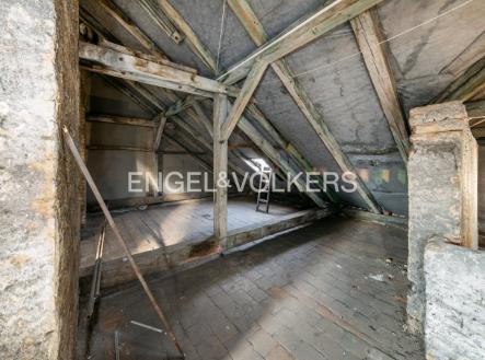 Pronájem komerčního objektu, sklad, 159 m²