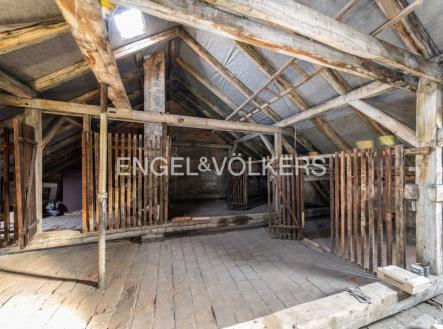 Pronájem komerčního objektu, sklad, 159 m²