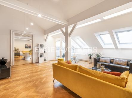 Pronájem bytu, 4+1, 173 m²