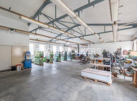Pronájem komerčního objektu, výroba, 380 m²