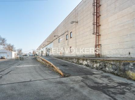 Pronájem komerčního objektu, sklad, 2 032 m²