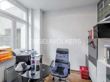 Pronájem - kanceláře, 44 m²