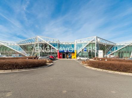 Pronájem komerčního objektu, výroba, 905 m²