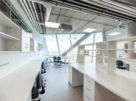 Pronájem komerčního objektu, výroba, 905 m²