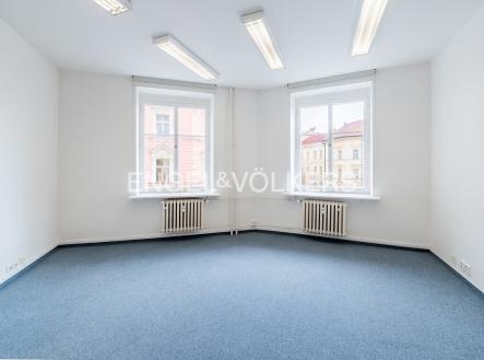 Pronájem - kanceláře, 121 m²