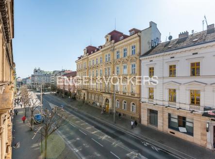 Pronájem kanceláře, 64 m²