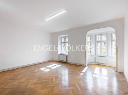 Pronájem kanceláře, 64 m²