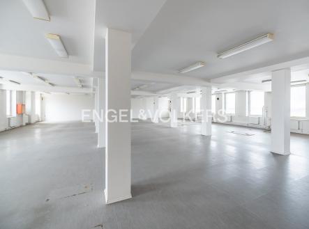 Pronájem - komerční objekt, sklad, 4 385 m²