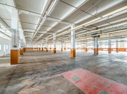 Pronájem - komerční objekt, sklad, 8 262 m²