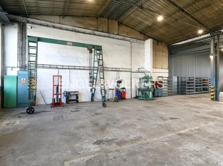 Pronájem komerčního objektu, výroba, 977 m²