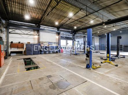 Pronájem komerčního objektu, výroba, 977 m²