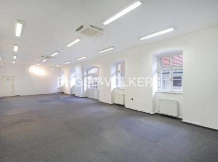 Pronájem kanceláře, 155 m²