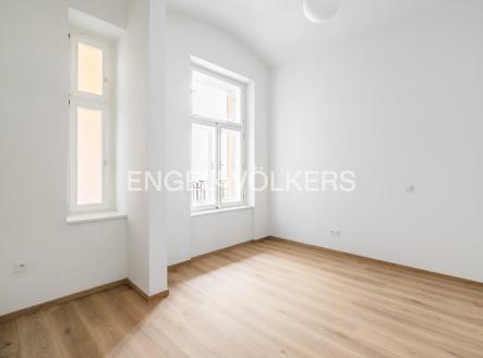Pronájem bytu, 3+kk, 77 m²