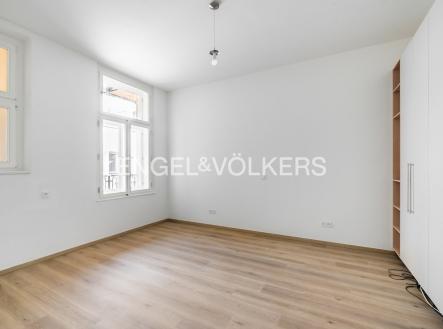 Pronájem bytu, 3+kk, 80 m²