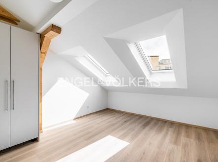 Pronájem bytu, 3+kk, 91 m²