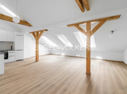 Pronájem bytu, 3+kk, 98 m²