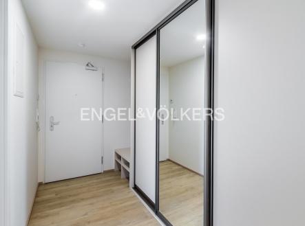 Pronájem bytu, 1+kk, 35 m²