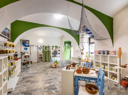 Pronájem - obchodní prostor, 106 m²