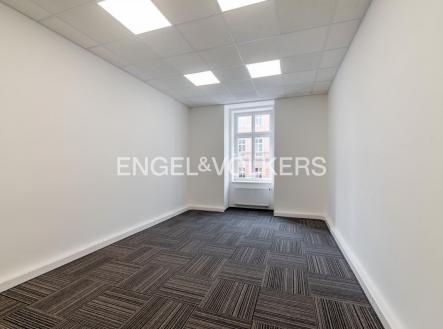 Pronájem kanceláře, 111 m²
