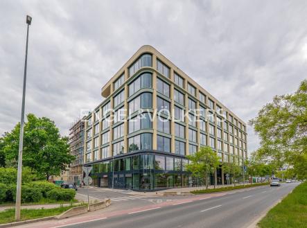 Pronájem kanceláře, 1 544 m²