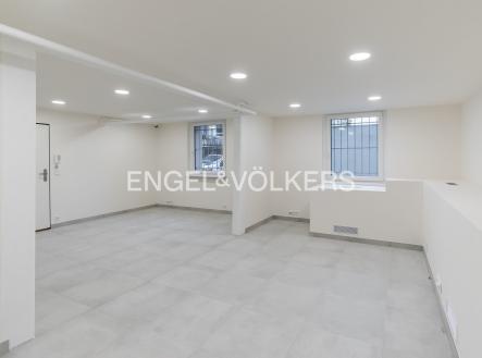 Pronájem - kanceláře, 46 m²