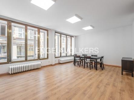 Pronájem kanceláře, 125 m²