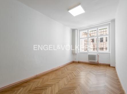 Pronájem kanceláře, 125 m²