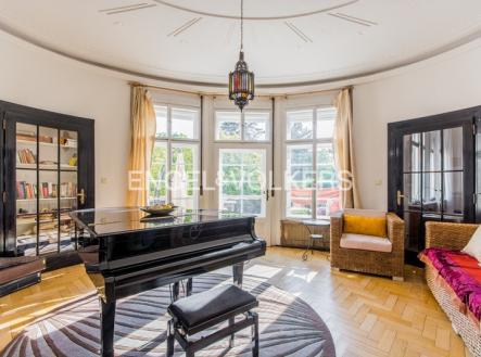 Pronájem bytu, 5+1, 300 m²