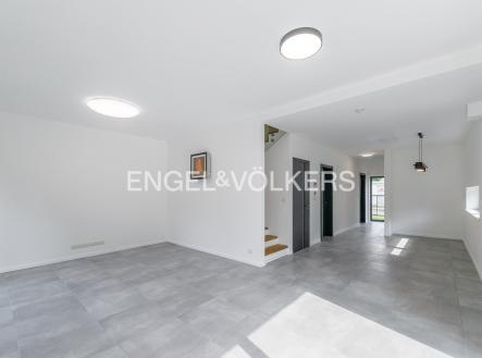 Pronájem domu/vily, 226 m²