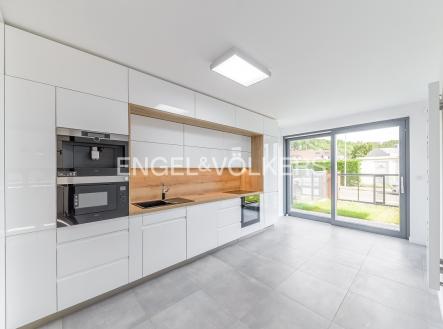 Pronájem domu/vily, 226 m²