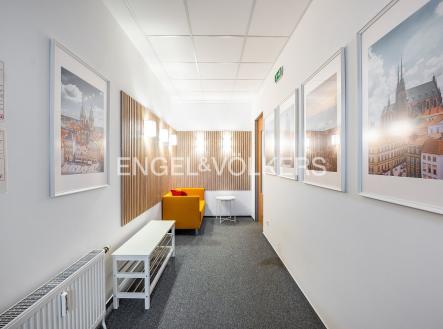 Pronájem kanceláře, 110 m²