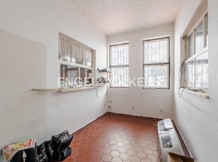 Pronájem obchodní prostor, 94 m²