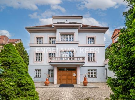 Pronájem kanceláře, 140 m²