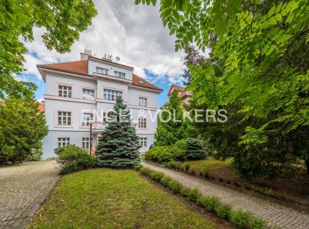 Pronájem kanceláře, 140 m²