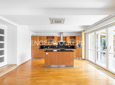 Pronájem bytu, 3+kk, 101 m²