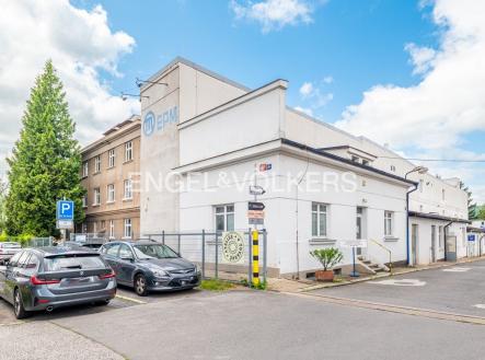 Pronájem kanceláře, 65 m²