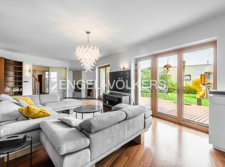 Pronájem domu/vily, 315 m²