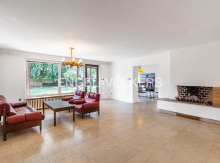 Pronájem domu/vily, 436 m²