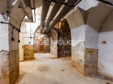 Pronájem komerčního objektu, sklad, 128 m²