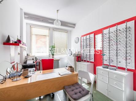 Pronájem komerčního objektu, jiný, 18 m²