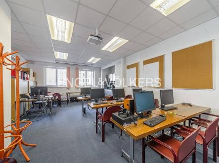 Pronájem kanceláře, 165 m²